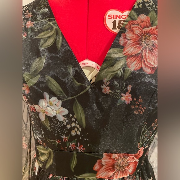 DB Studio / David’s Bridal Floral Organza Puff Sleeve Mini Bridesmaids Dress - Picture 2 of 9